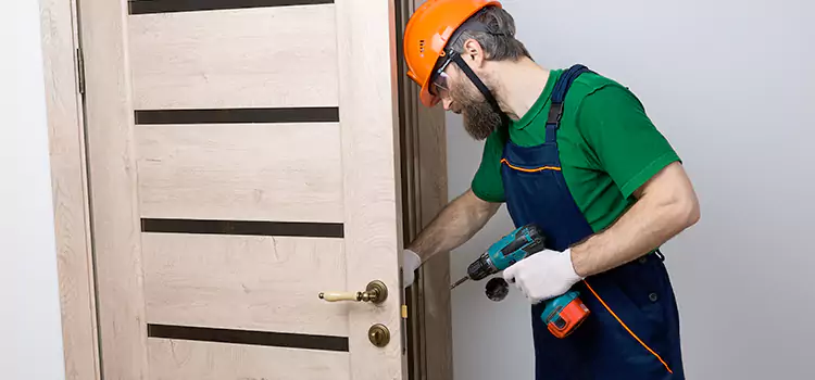 Replace Internal Door Handle with Lock Findlay